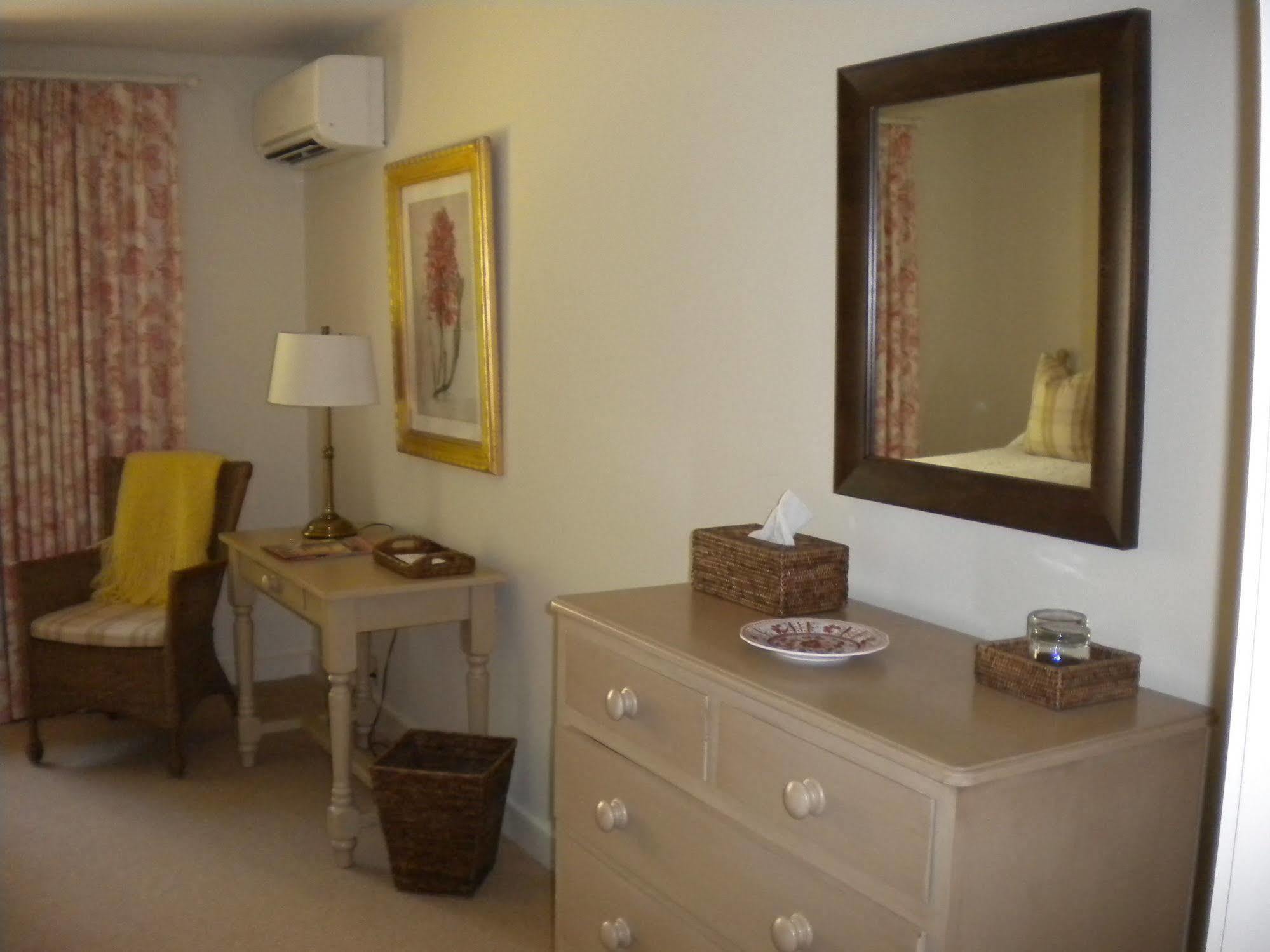 The Inn At Stratford Hall East End Экстерьер фото