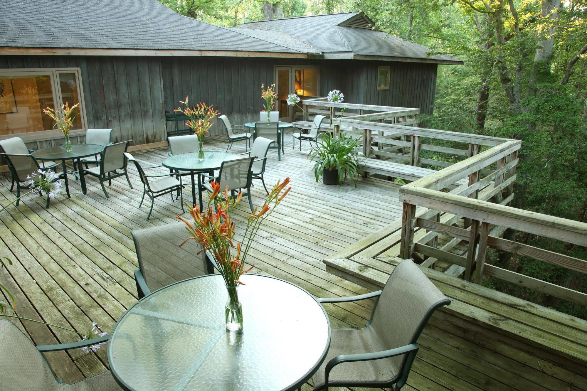 The Inn At Stratford Hall East End Экстерьер фото